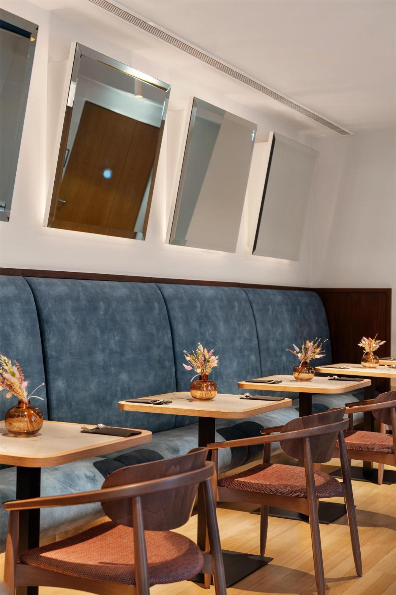 Hotel Radisson Blu Triest Hotel, 4*